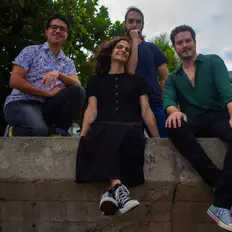 Posłuchaj wykonawcy Contando Bicicletas, obejrzyj teledyski, przeczytaj biografię, zobacz daty tras koncertowych i nie tylko!