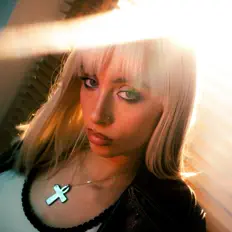 Dengarkan Laurel Smith, tonton video musik, baca bio, lihat tanggal tur & lainnya!