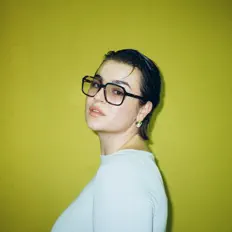 Dengarkan NI-KA, tonton video musik, baca bio, lihat tanggal tur & lainnya!