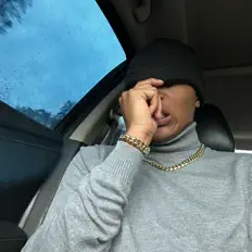 Von Dada dinle, müzik videolarını izle, biyografisini oku, tur tarihlerini ve daha fazlasını gör!