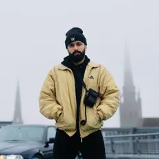 saadaanを聴いたり、ミュージックビデオを鑑賞したり、経歴やツアー日程などを確認したりしましょう！