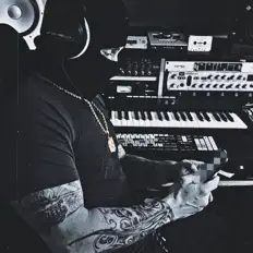 Ouve Maksimuz, vê vídeos de música, lê a biografia, vê as datas da digressão e muito mais!