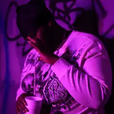 Blueehunnid Phatを聴いたり、ミュージックビデオを鑑賞したり、経歴やツアー日程などを確認したりしましょう！