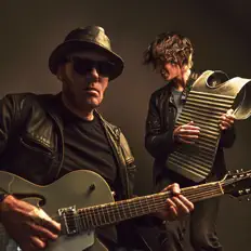 Dengarkan One Rusty Band, tonton video musik, baca bio, lihat tanggal tur & lainnya!