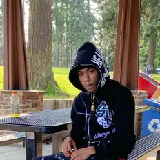 Dengarkan Lul Benny, tonton video musik, baca bio, lihat tanggal tur & lainnya!