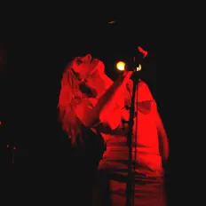 Frau Fisch을(를) 듣고, 뮤직 비디오를 보고, 약력을 읽고, 투어 일정 등을 확인하세요!