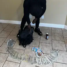 收听 SB4 Rell、观看音乐视频、阅读小传、查看巡演日期等 ！