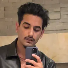 收听 A Grimm、观看音乐视频、阅读小传、查看巡演日期等 ！