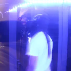 Escucha a Scudo, mira videos musicales, lee su biografía, consulta las fechas de las gira y más.