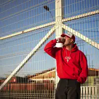 收听 undefined、观看音乐视频、阅读小传、查看巡演日期等 ！