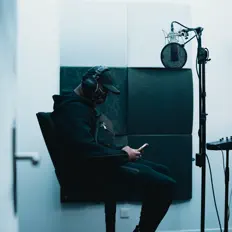 收听 Voleur2Voleur、观看音乐视频、阅读小传、查看巡演日期等 ！
