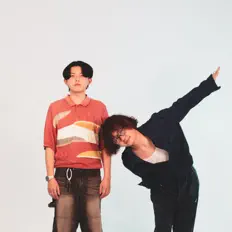 聆聽 freespace、觀看音樂影片、閱讀小傳、查看巡演日期等！