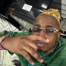 Ακούστε περιεχόμενο από YoteeeHarden, παρακολουθήστε μουσικά βίντεο, διαβάστε το βιογραφικό, δείτε ημερομηνίες περιοδείας, και πολλά ακόμη!