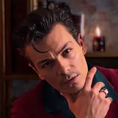 Dengarkan Mehmet Tan, tonton video musik, baca bio, lihat tanggal tur & lainnya!
