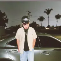 Poslechněte si interpreta undefined, sledujte hudební videa, přečtěte si životopis, podívejte se na data turné a další informace.