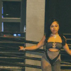 Whitney Simone을(를) 듣고, 뮤직 비디오를 보고, 약력을 읽고, 투어 일정 등을 확인하세요!