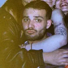 N + U dinle, müzik videolarını izle, biyografisini oku, tur tarihlerini ve daha fazlasını gör!