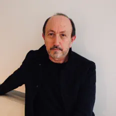 Écoutez Frédéric L'Epée, regardez des vidéoclips, lisez la biographie, consultez les dates de tournée et plus encore !