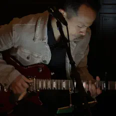 收听 Late Native、观看音乐视频、阅读小传、查看巡演日期等 ！