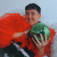 Listen to Sam Driborr, watch music videos, read bio, see tour dates & more!