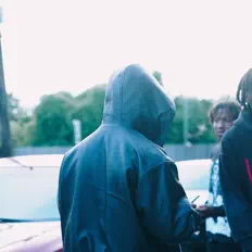 Hör dir 5DaChaser an, schau dir Musikvideos an, lies die Biografie, finde Tourdaten und mehr!