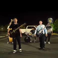 Dengarkan Destino, tonton video musik, baca bio, lihat tanggal tur & lainnya!