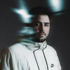 Poslechněte si interpreta William Kaiser, sledujte hudební videa, přečtěte si životopis, podívejte se na data turné a další informace.