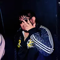 Escucha a undefined, mira videos musicales, lee su biografía, consulta las fechas de las gira y más.