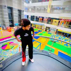 Lucky Rathore을(를) 듣고, 뮤직 비디오를 보고, 약력을 읽고, 투어 일정 등을 확인하세요!