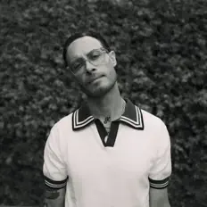 Dengarkan Koncept, tonton video musik, baca bio, lihat tanggal tur & lainnya!