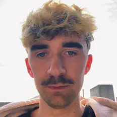 Ακούστε περιεχόμενο από H4rvo, παρακολουθήστε μουσικά βίντεο, διαβάστε το βιογραφικό, δείτε ημερομηνίες περιοδείας, και πολλά ακόμη!