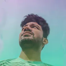 Kamil Hussenを聴いたり、ミュージックビデオを鑑賞したり、経歴やツアー日程などを確認したりしましょう！