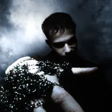 收听 BALL、观看音乐视频、阅读小传、查看巡演日期等 ！