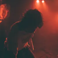 Ouça undefined, assista a videoclipes, leia a biografia, veja as datas das turnês e mais!