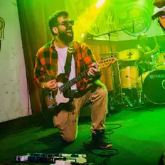 Ascolta Dan Harrison, guarda video musicali, leggi la biografia, vedi le date del tour & altro!