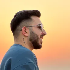 Écoutez NIK, regardez des vidéoclips, lisez la biographie, consultez les dates de tournée et plus encore !