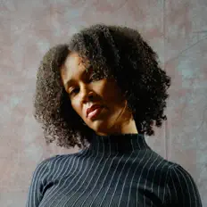 Poslechněte si interpreta Luna Simao, sledujte hudební videa, přečtěte si životopis, podívejte se na data turné a další informace.