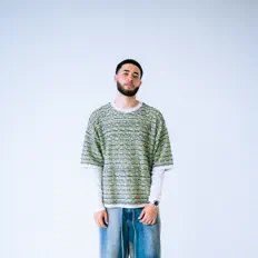 聆聽 Oza、觀看音樂影片、閱讀小傳、查看巡演日期等！