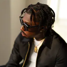 The Hitta सुनें, म्यूज़िक वीडियो देखें, बायो पढ़ें, दौरे की तारीखें और बहुत कुछ देखें!