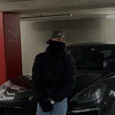 Ouça Ulton, assista a videoclipes, leia a biografia, veja as datas das turnês e mais!