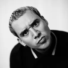 Dengarkan Johnny Garso, tonton video musik, baca bio, lihat tanggal tur & lainnya!