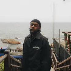 聆聽 Teemonee、觀看音樂影片、閱讀小傳、查看巡演日期等！