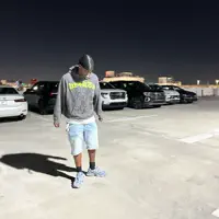 Luister naar undefined, bekijk muziekvideo's, lees de bio, bekijk de tourdata, en meer!