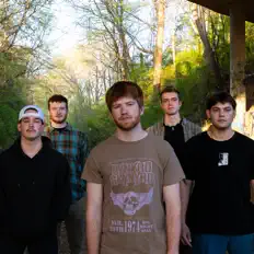 聆聽 Make It to May、觀看音樂影片、閱讀小傳、查看巡演日期等！