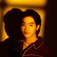 Poslechněte si interpreta undefined, sledujte hudební videa, přečtěte si životopis, podívejte se na data turné a další informace.