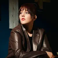 Posłuchaj wykonawcy undefined, obejrzyj teledyski, przeczytaj biografię, zobacz daty tras koncertowych i nie tylko!