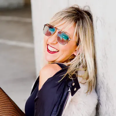 Listen to Ginger Leigh, watch music videos, read bio, see tour dates & more!