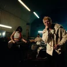 收听 HCK9、观看音乐视频、阅读小传、查看巡演日期等 ！