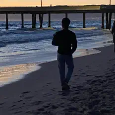 Écoutez Kiplo, regardez des vidéoclips, lisez la biographie, consultez les dates de tournée et plus encore !