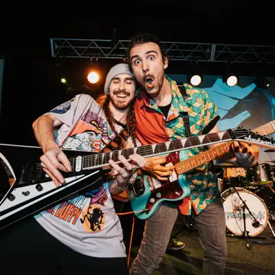 Ascolta Shadow Realm, guarda video musicali, leggi la biografia, vedi le date del tour & altro!
